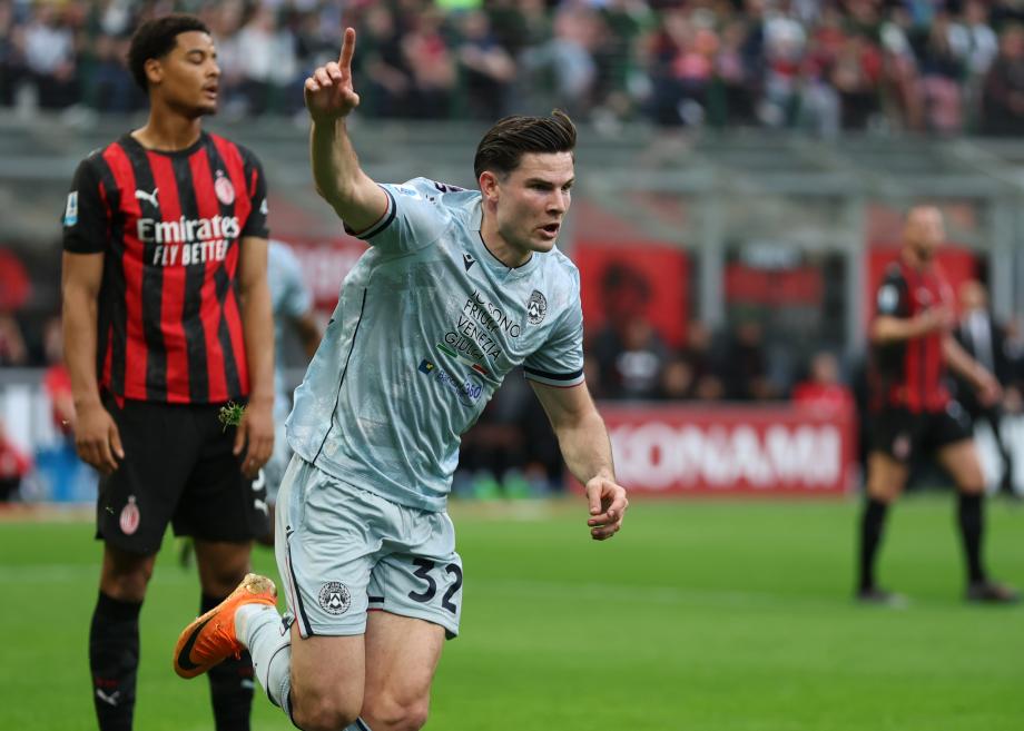 米兰0-3不敌乌迪内斯 联赛两连败近4轮3负