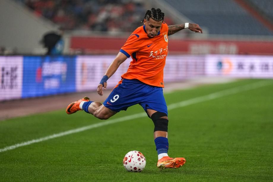 中超-杨希建功克雷桑任意球救主 泰山1-1海港