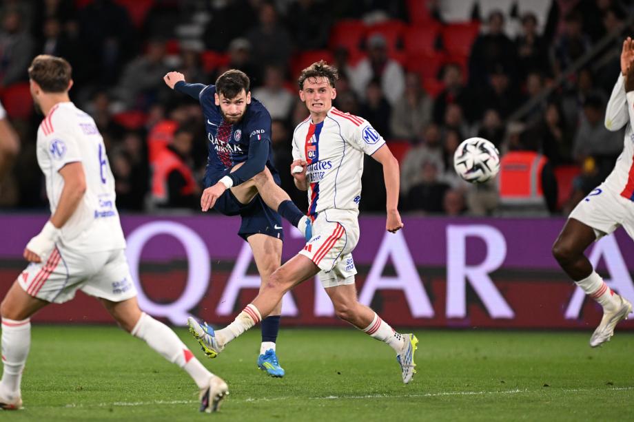 恩德里克传射G·拉莫斯失点 大巴黎1-2里昂