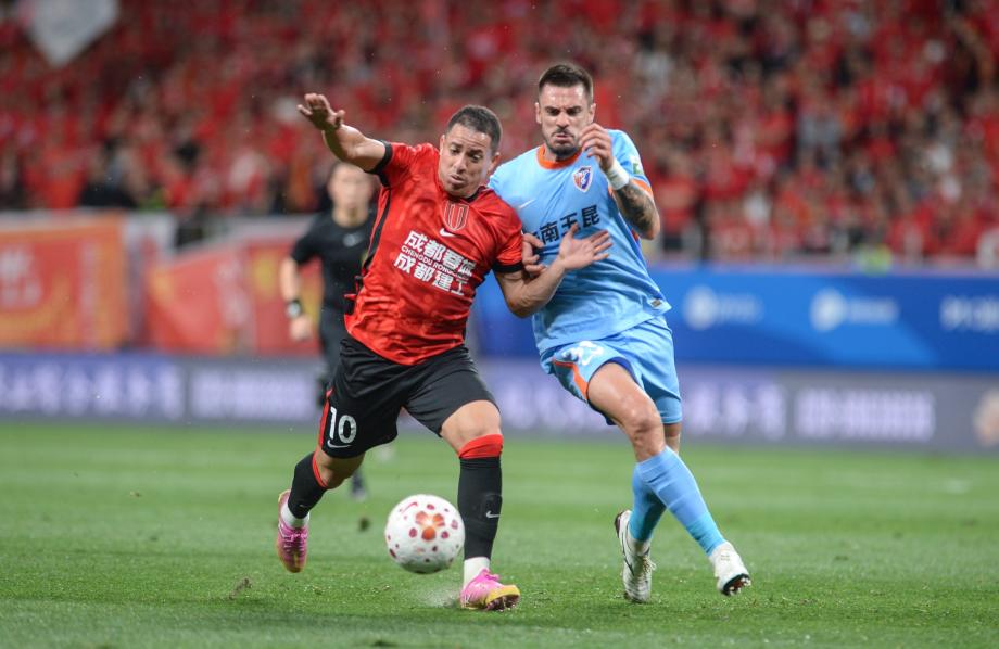 中超-费利佩替补建功 成都蓉城2-1逆转云南玉昆