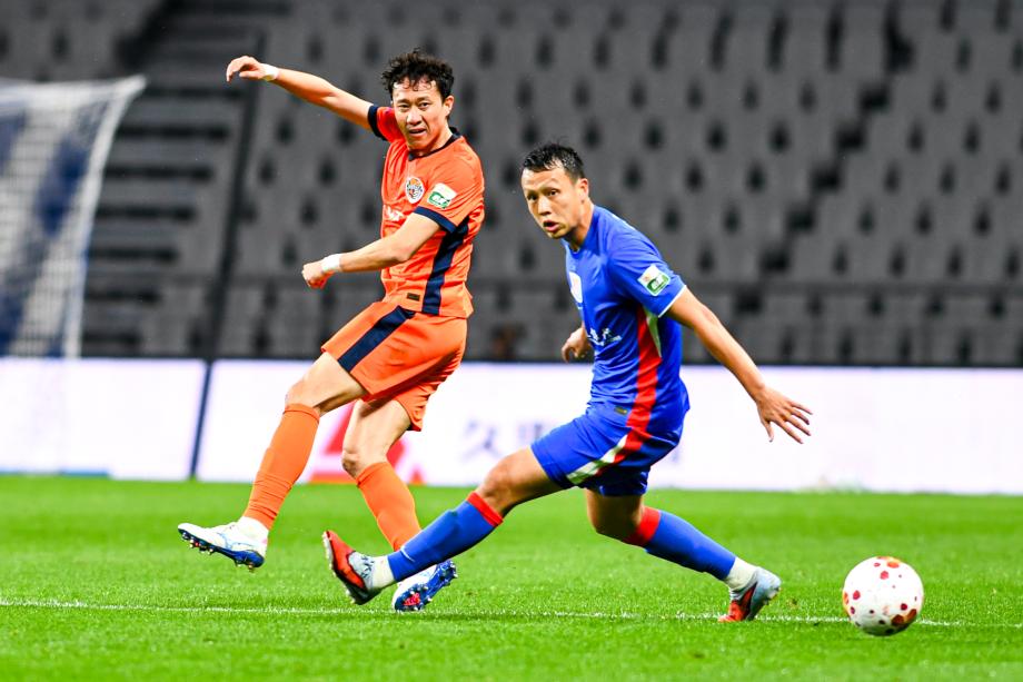 中超：盖伊特谢拉破门 上海申花2-0青岛海牛四连胜