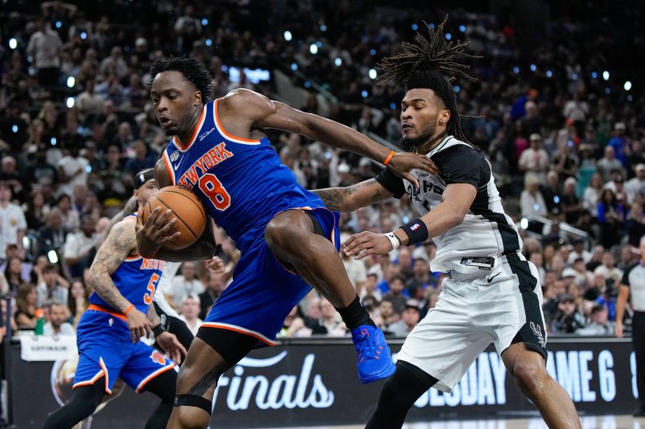 NBA总决赛：尼克斯胜马刺 总比分4-1夺得总冠军