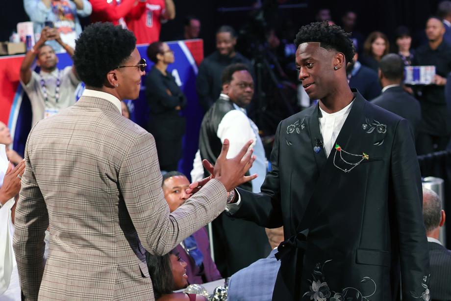 2026年NBA选秀大会举行 迪班萨被奇才选中当选状元