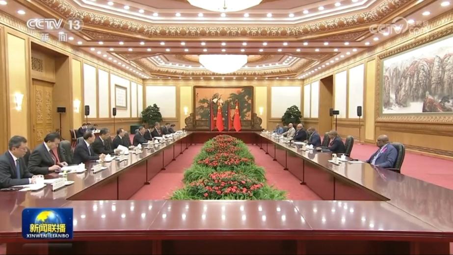 李强同巴布亚新几内亚总理会谈