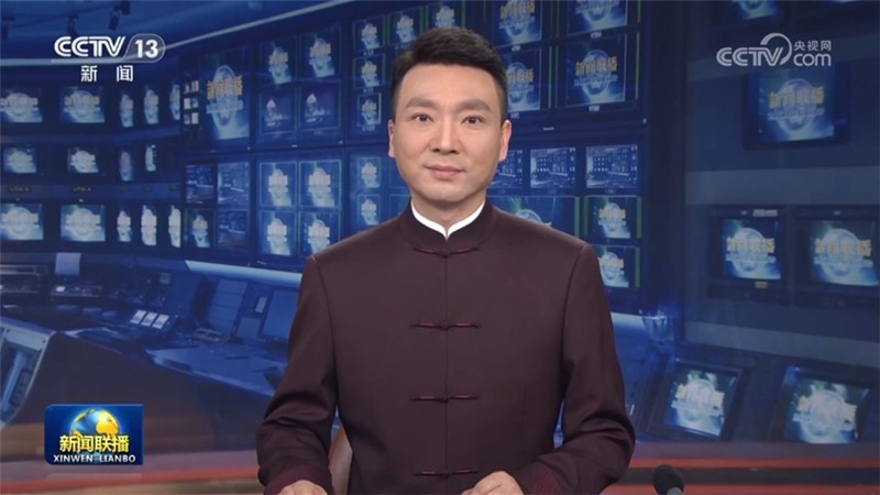 习近平和夫人彭丽媛向美国林肯中学师生回赠新春贺卡
