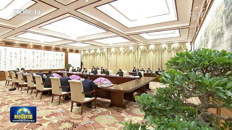 王沪宁会见尼泊尔副总理兼外交部长