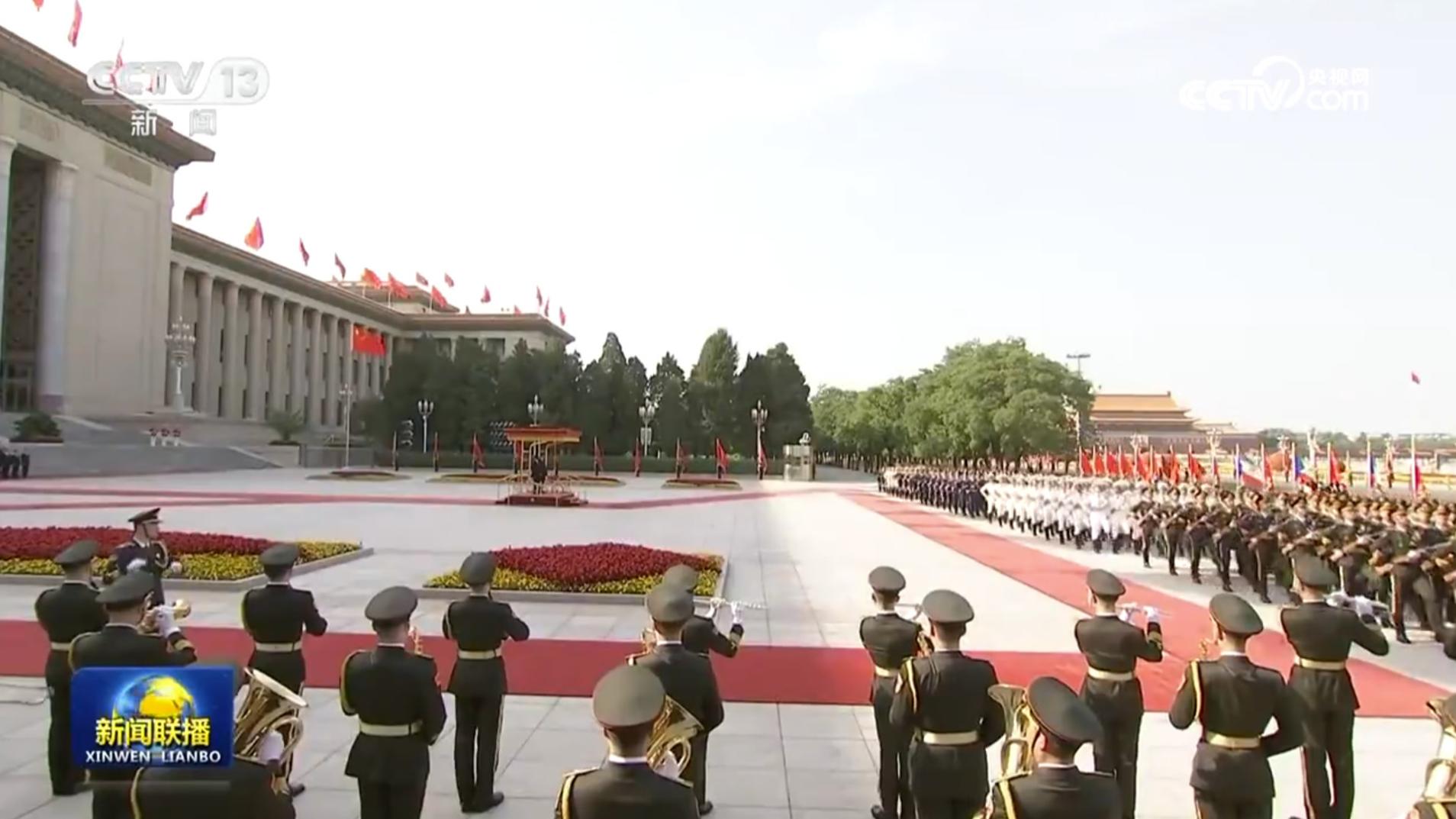 习近平举行仪式欢迎赤道几内亚总统访华