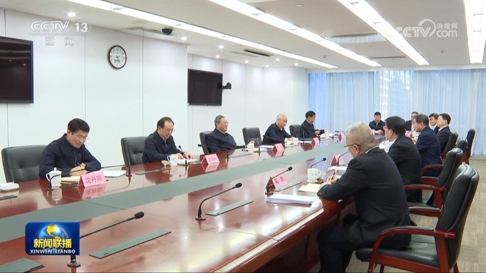 李强在中国电信中国联通中国移动所属企业调研