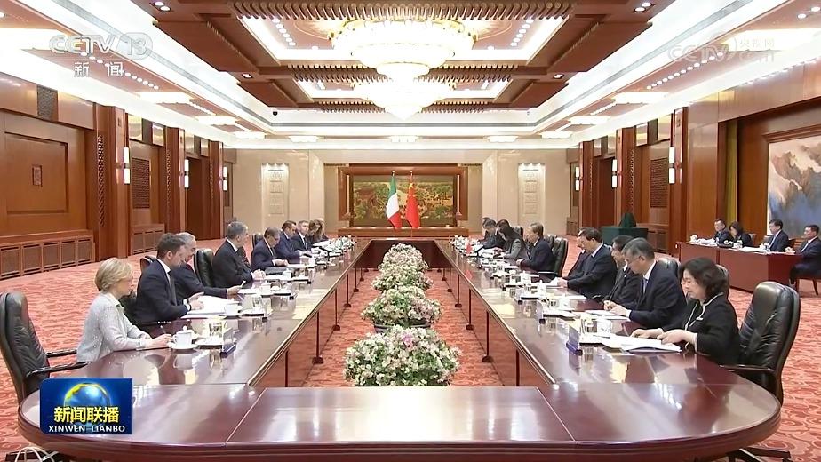 赵乐际同意大利参议长举行会谈