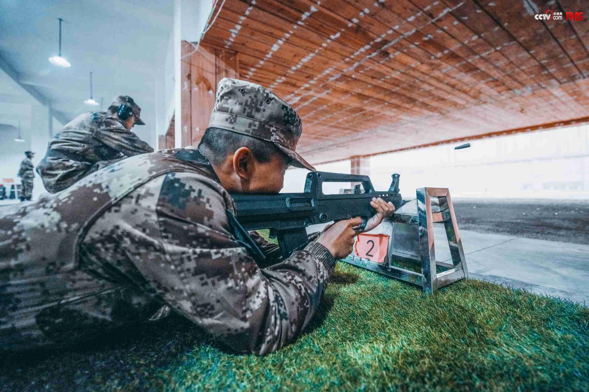 听,子弹出膛的声音!