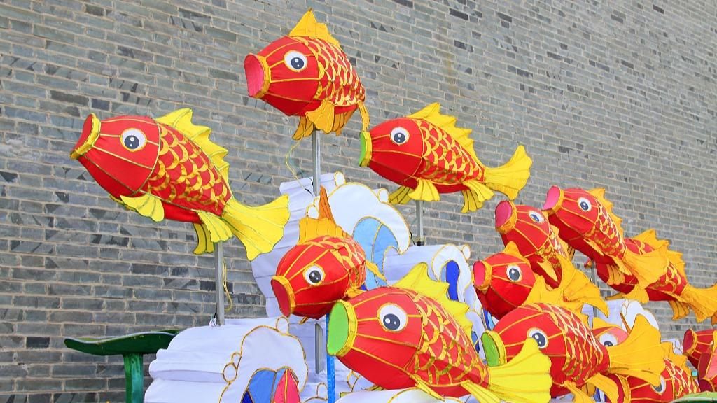 People in Zhejiang celebrate Lantern Festival