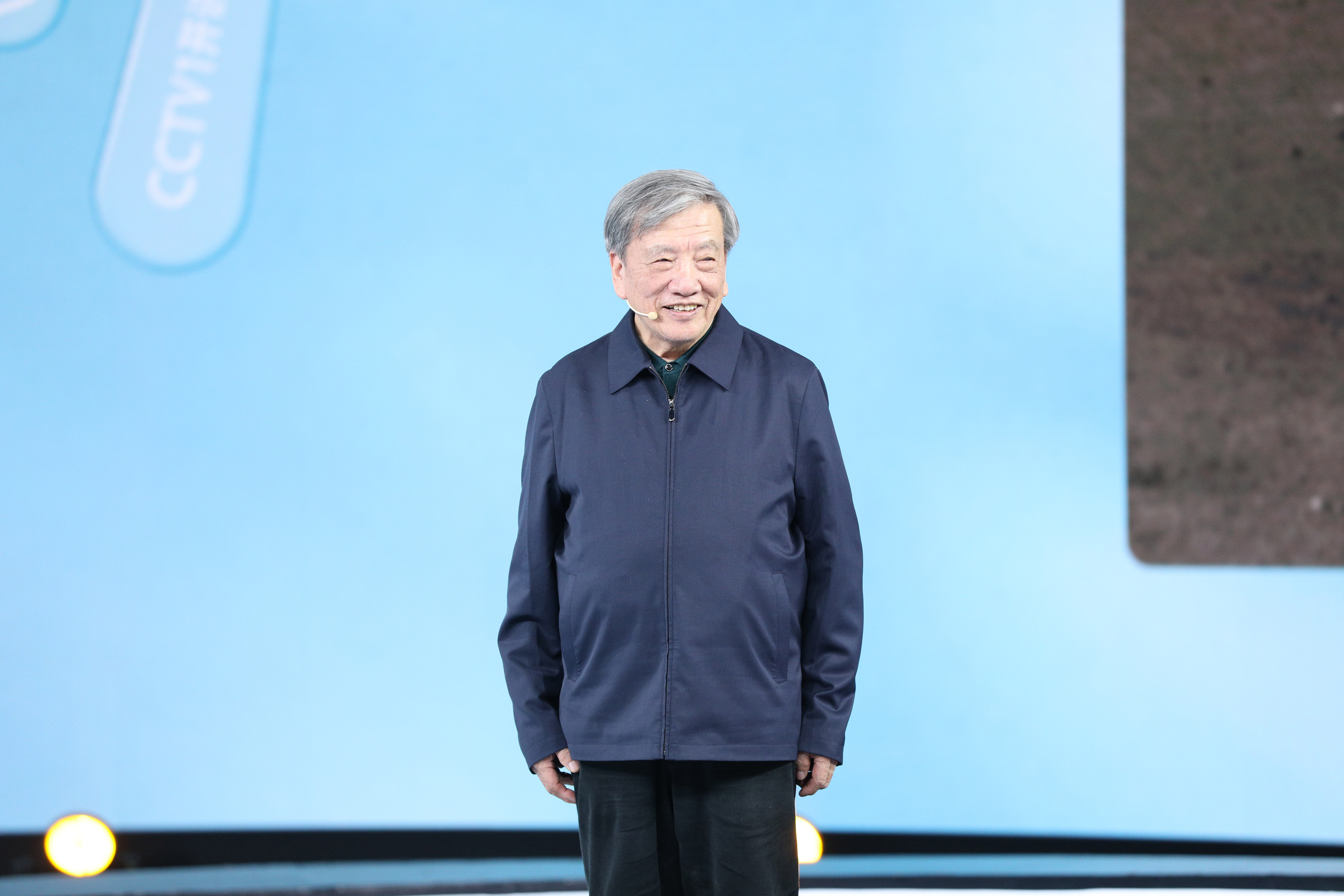 《开讲啦》刘嘉麒：你知道地球的灵魂是什么吗？这节课刷新你的认知！