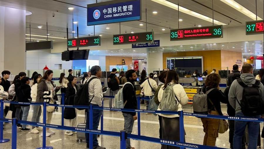 Spring Festival rush: Visa-free policies ignite surge in foreign tourist arrivals