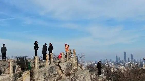 多地回暖，但厚衣服先别收！