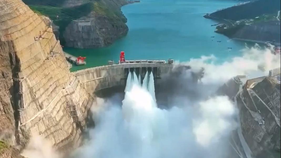 China completes over 98 pct of major 14th Five-Year Plan projects