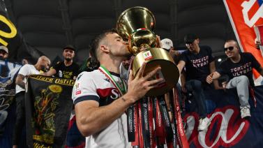 海牛頭牌5年換11隊(duì)沒(méi)誰(shuí)了！恩加攤上這么個(gè)老鄉(xiāng)，李霄鵬苦口婆心