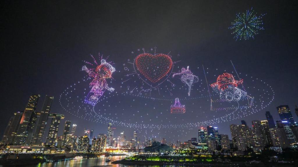 Drone light show in China's Chongqing aims to set new Guinness world record