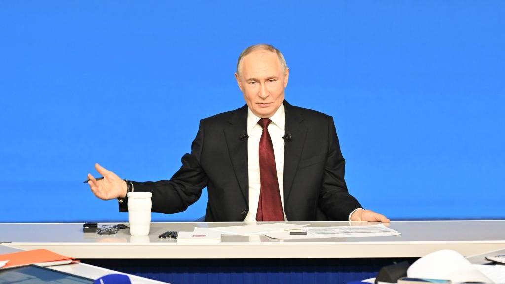 Putin says Russia-China ties crucial factor for global stability