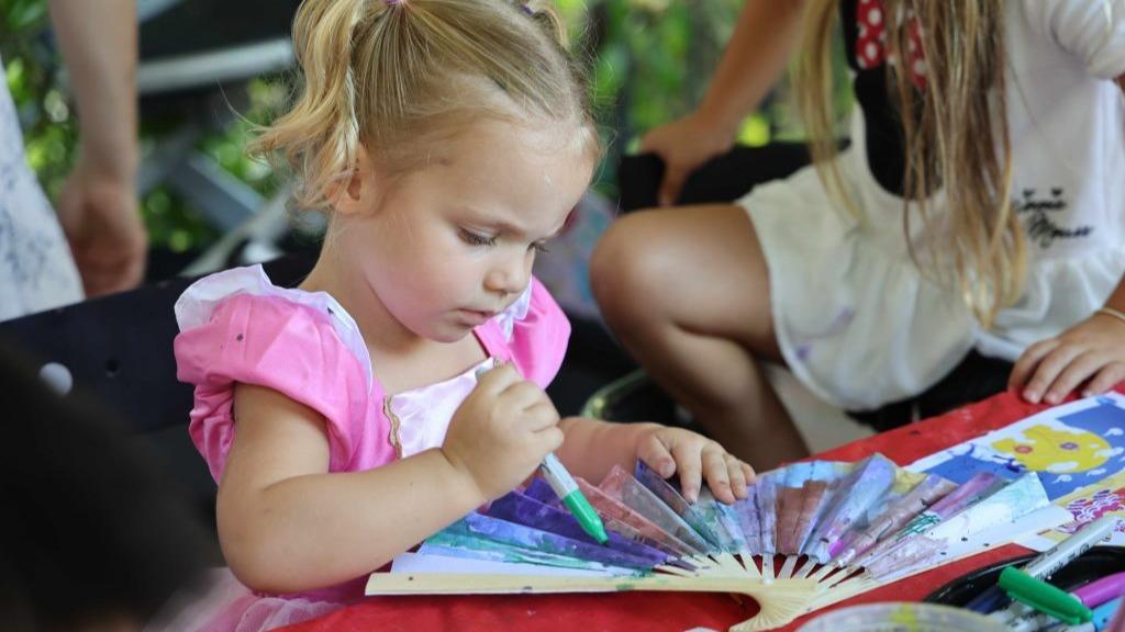 Bowers Museum in S. California celebrates Mid-Autumn Festival