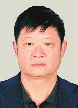 马林奎,男,汉族,1963年8月生,大学学历,中共党员,1980年11月参加工作.