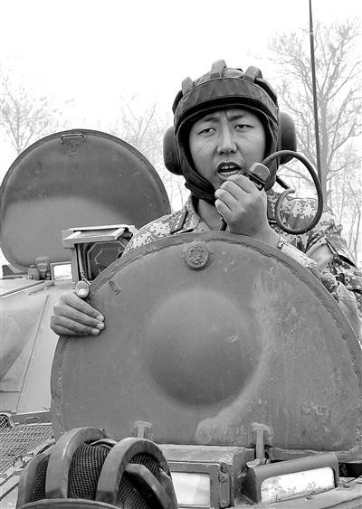 记北京军区第27集团军藏族连长拉巴次仁:军中雄鹰让梦飞翔