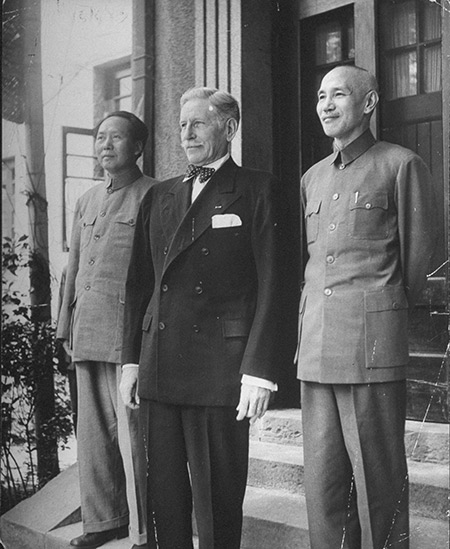 天涯共此时8月12日播出重庆谈判蒋介石企图扣押毛泽东