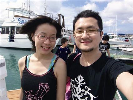 九把刀被批"假清寒":堂弟爆料其家中算富裕