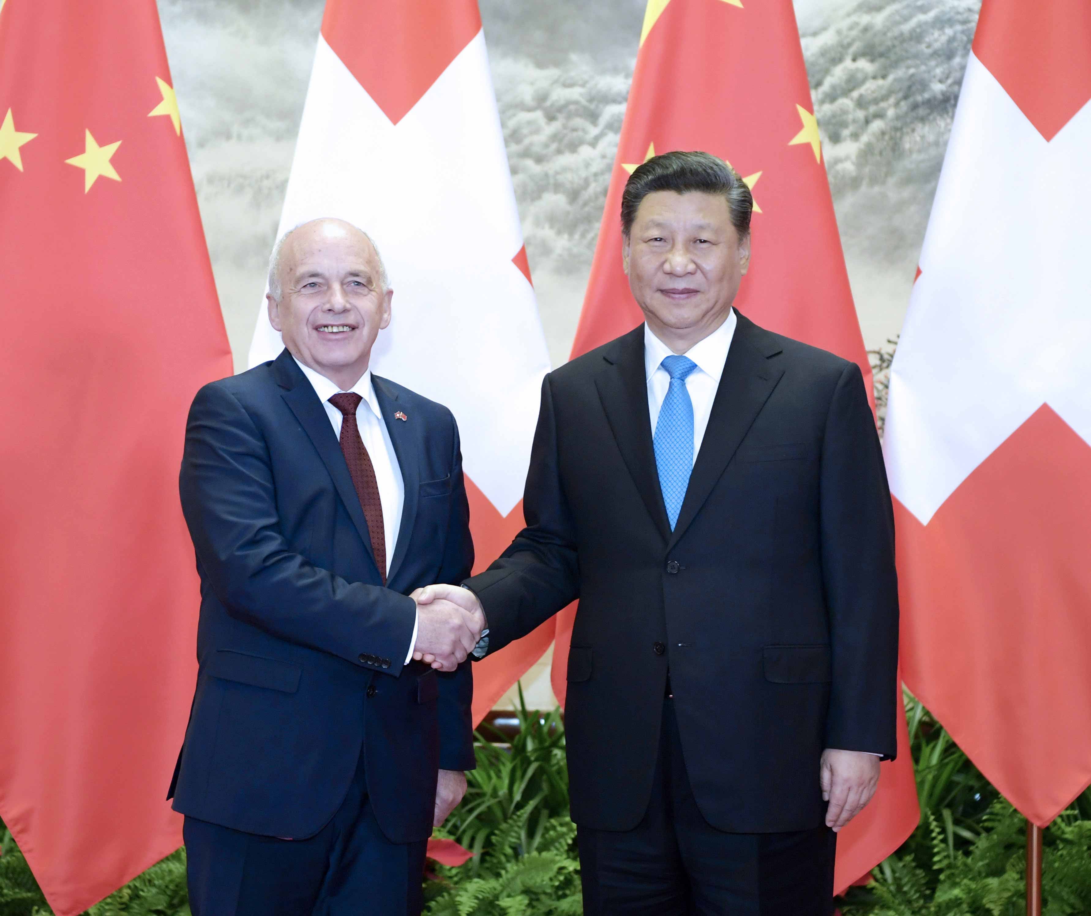 4月29日，国家主席习近平在北京人民大会堂同瑞士联邦主席毛雷尔举行会谈。