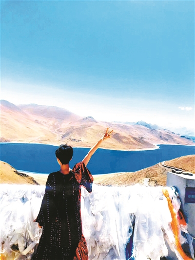 女子网购18件衣服旅游拍照后退货 阿里方：9件不可退