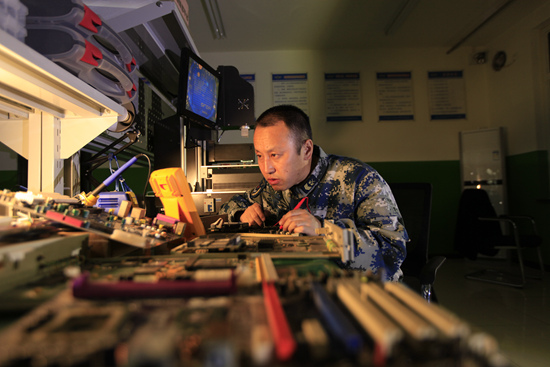 当好"强军工匠"_人物频道_央视网(cctv.com)