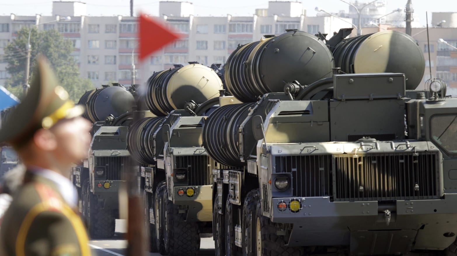 美国部署F-22威慑伊朗瞄准伊朗一款最强武器