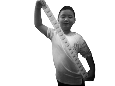 10岁少年＂增肥救父＂:为达体重要求3月吃胖30多斤