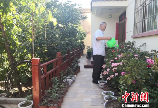 甘肃白银黄河畔“花村” “芬芳经济”促农增收壮产业