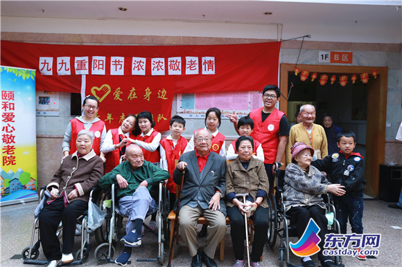 爱在身边青年志愿者团队：随手做公益，爱就在身边