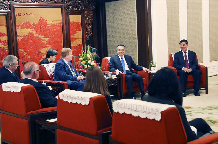 Chinese Premier Li Keqiang meets with an American delegation visiting China for a dialogue with Chinese entrepreneurs and exchanges views with them on China-U.S. trade relations in Beijing, capital of China, Sept. 10, 2019. The delegation consists of U.S. business entrepreneurs and some former high-level officials. (Xinhua/Yao Dawei)