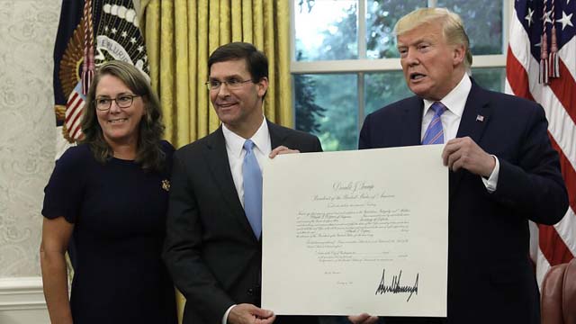 埃斯珀当地时间9月23日晚宣誓就职新任国防部长