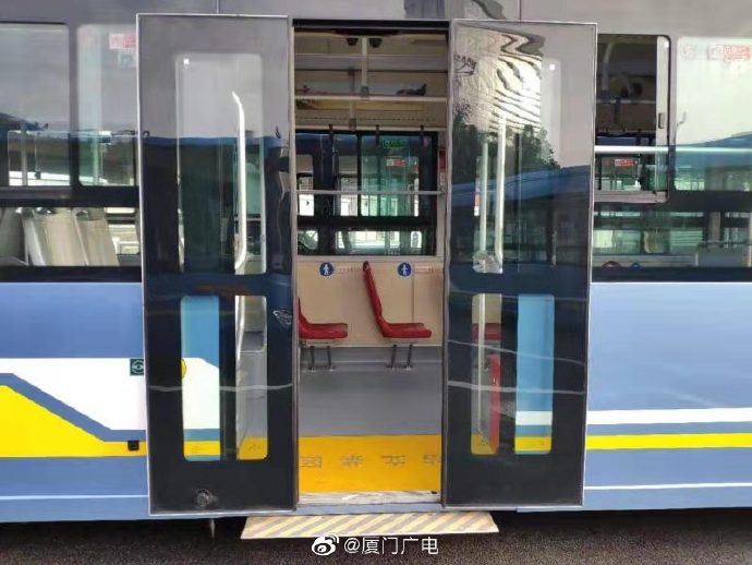 厦门快速公交首批5g智能网联新型纯电动公交车投放运营