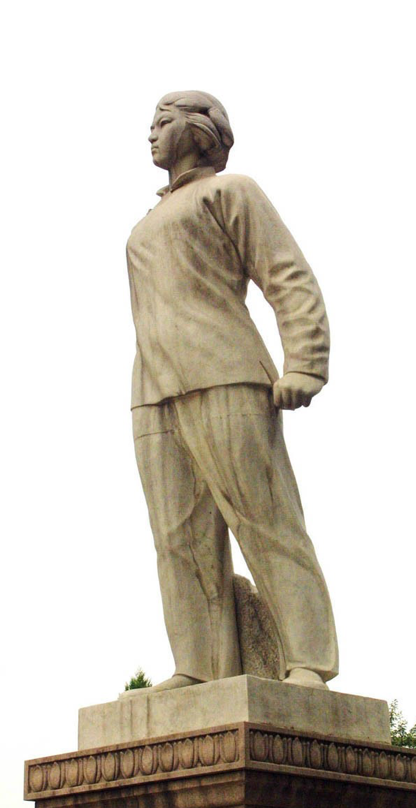 刘胡兰雕像