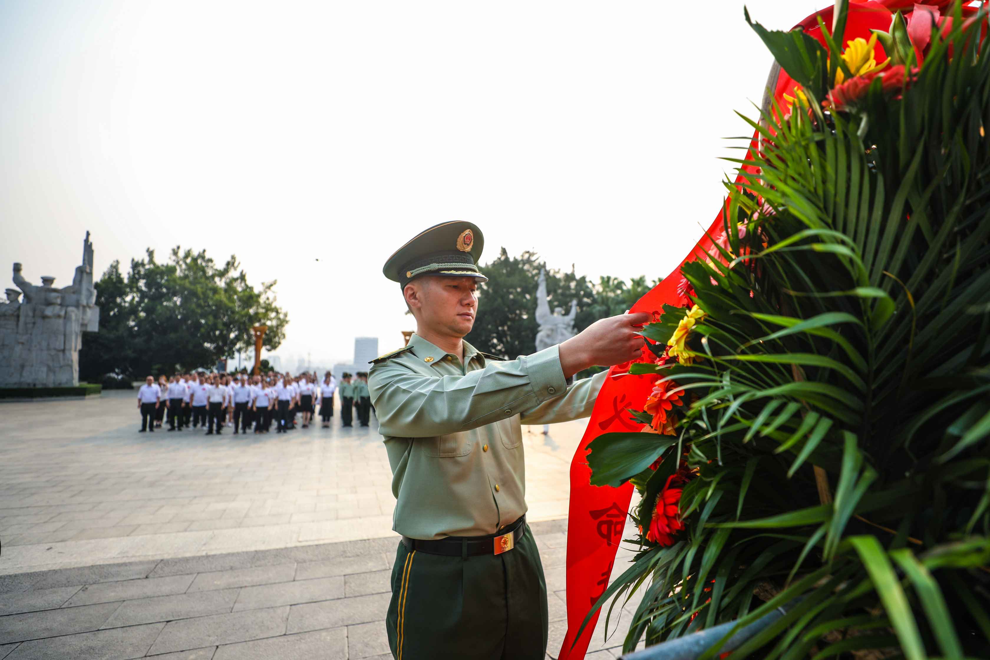 武警百色支队缅怀革命先烈赓续红色血脉