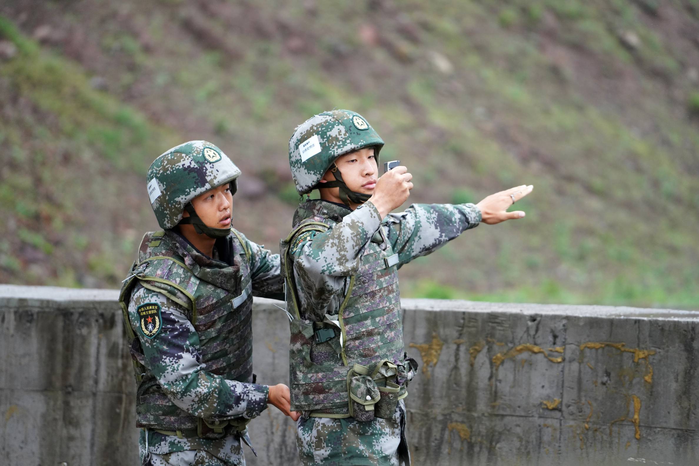 战略支援部队新兵照片图片