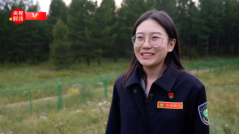 刘鑫洋半个多世纪以来,三代塞罕坝人,在沙地里播种,在石头缝里栽绿