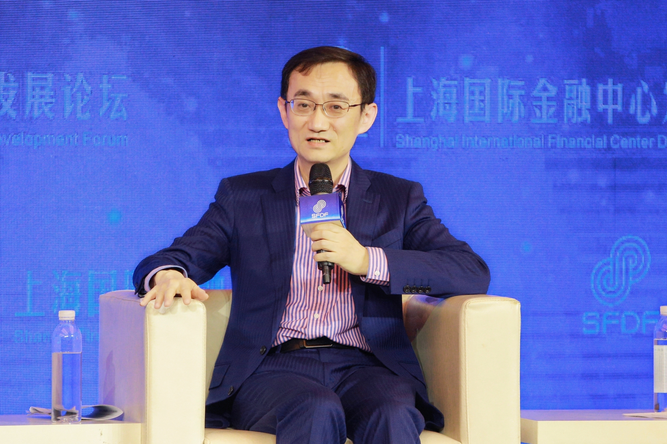 许再越境外机构持有人民币意愿非常强本币优先前景广阔