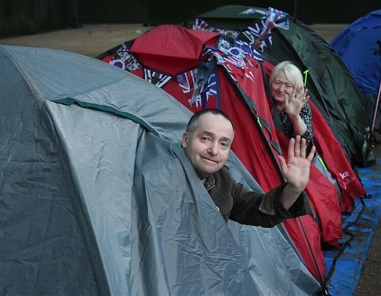 英女王登基70周年慶典倒計(jì)時(shí)，英國上下玩瘋了……