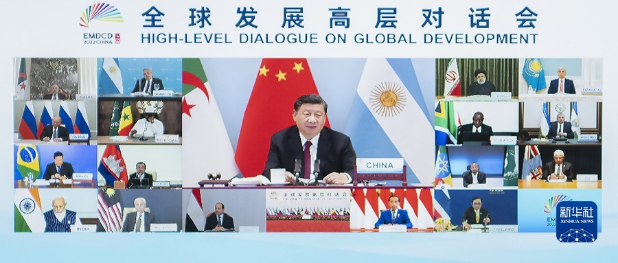　　6月24日晚，国家主席习近平在北京以视频方式主持全球发展高层对话会并发表题为《构建高质量伙伴关系　共创全球发展新时代》的重要讲话。新华社记者 饶爱民 摄