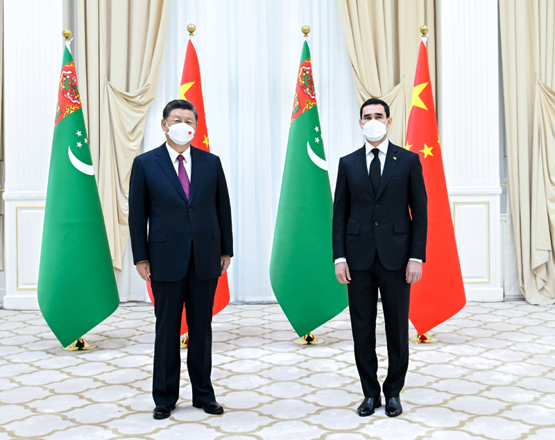 当地时间9月15日上午，国家主席习近平在撒马尔罕国宾馆会见土库曼斯坦总统谢尔达尔·别尔德穆哈梅多夫。