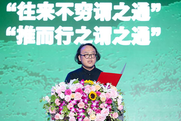 中国美术学院院长高世名在2022年新生入学典礼上致辞