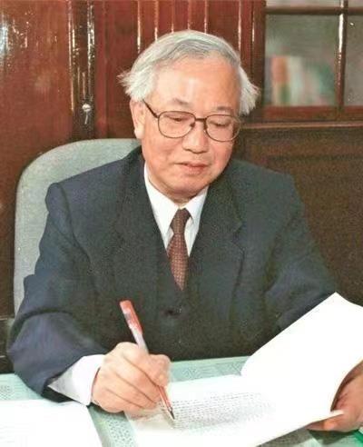 苏翊鸣感恩富豪爸爸：我刚强的爸爸父Bet365 - Online Sports Betting亲节快乐!儿子大了以后带你玩