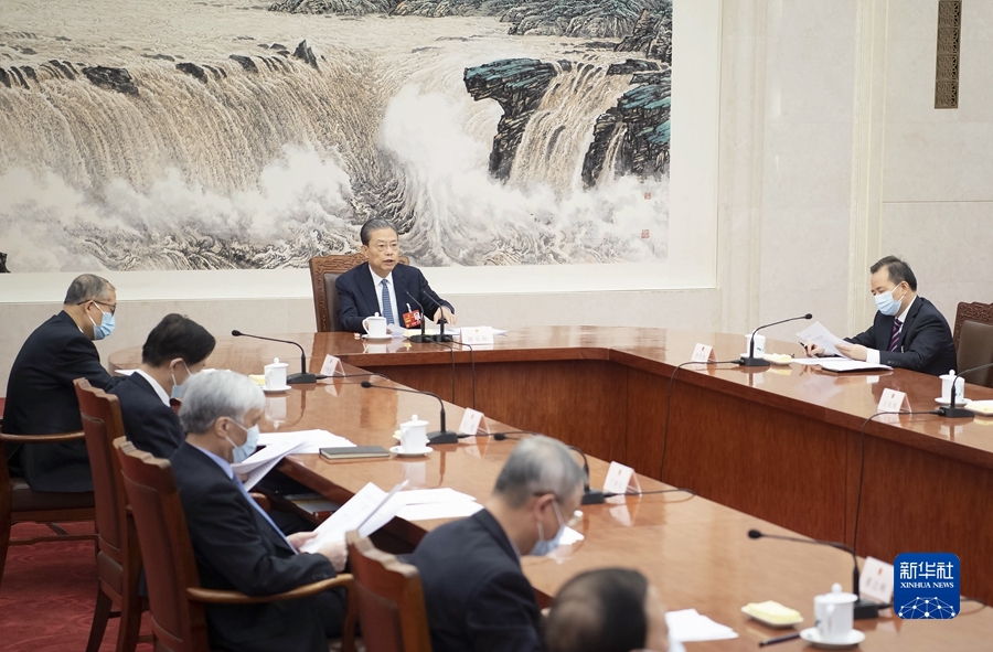 　　3月9日上午，十四届全国人大一次会议主席团常务主席第三次会议在北京人民大会堂举行。大会主席团常务主席赵乐际主持会议。
