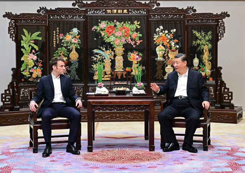 習近平同法國總統在廣州非正式會晤