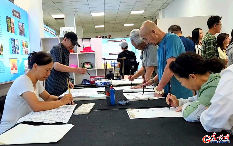 【石榴花开 籽籽同心】玩到一起才是&ldquo;融在一起&rdquo;